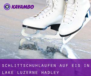 Schlittschuhlaufen auf Eis in Lake Luzerne-Hadley 
